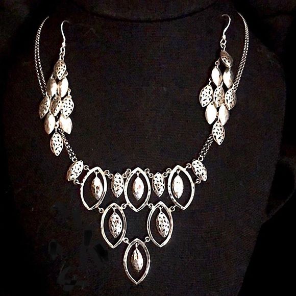 LOIS HILL Sterling 925 Hammered Cut Out Chandelier Drop Earrings & Bib Necklace